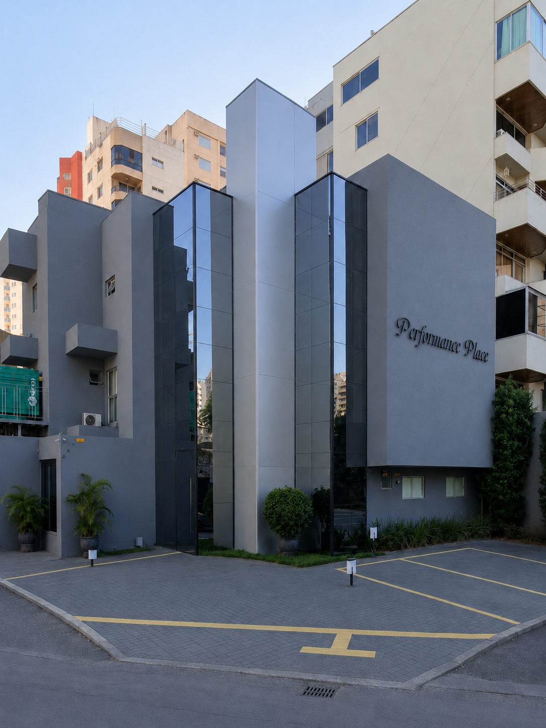 Fachada do Performance Place — sede do consultório do Dr. Marcos Teixeira
